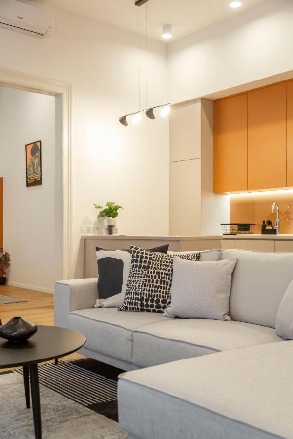 Luxurious Minimalist Residence With Sauna By Prestige Homes Budapest Exterior photo
