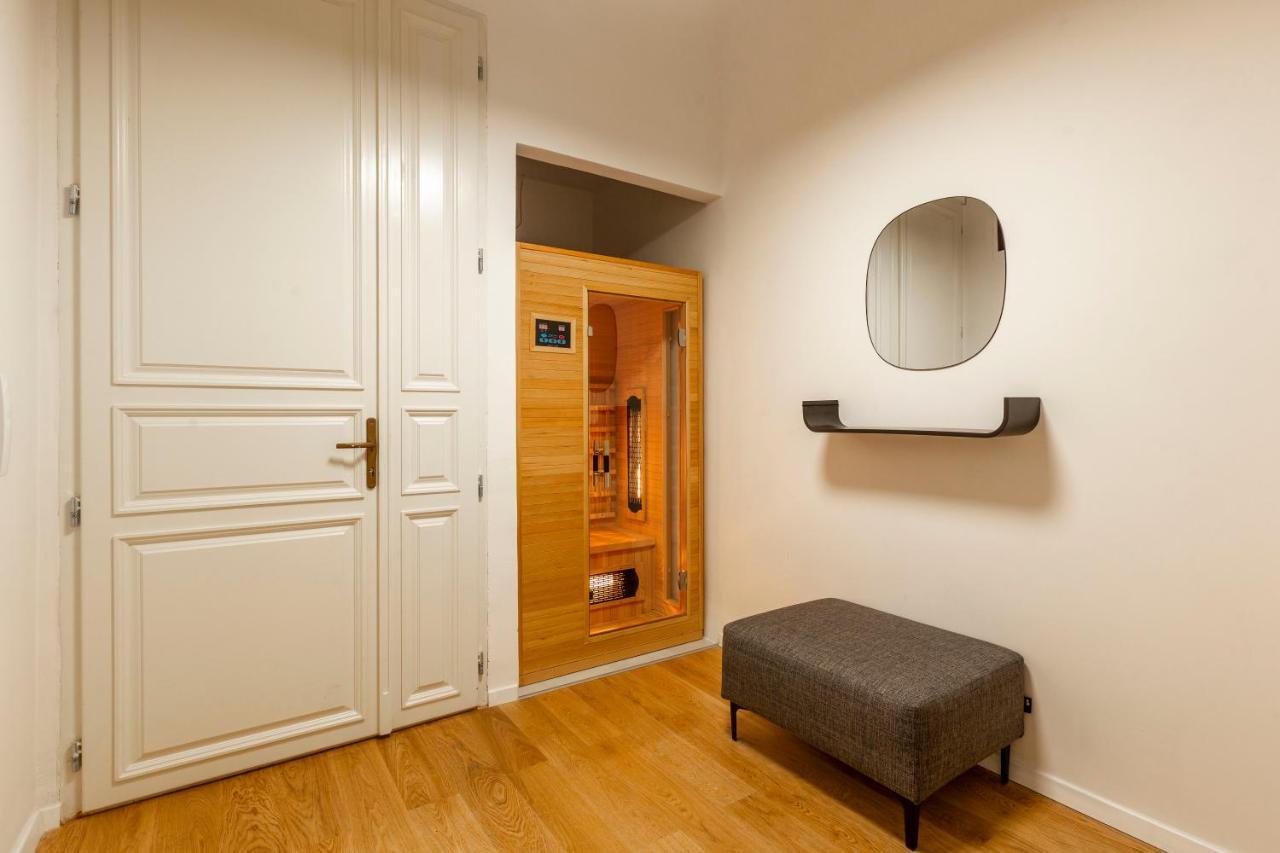 Luxurious Minimalist Residence With Sauna By Prestige Homes Budapest Exterior photo